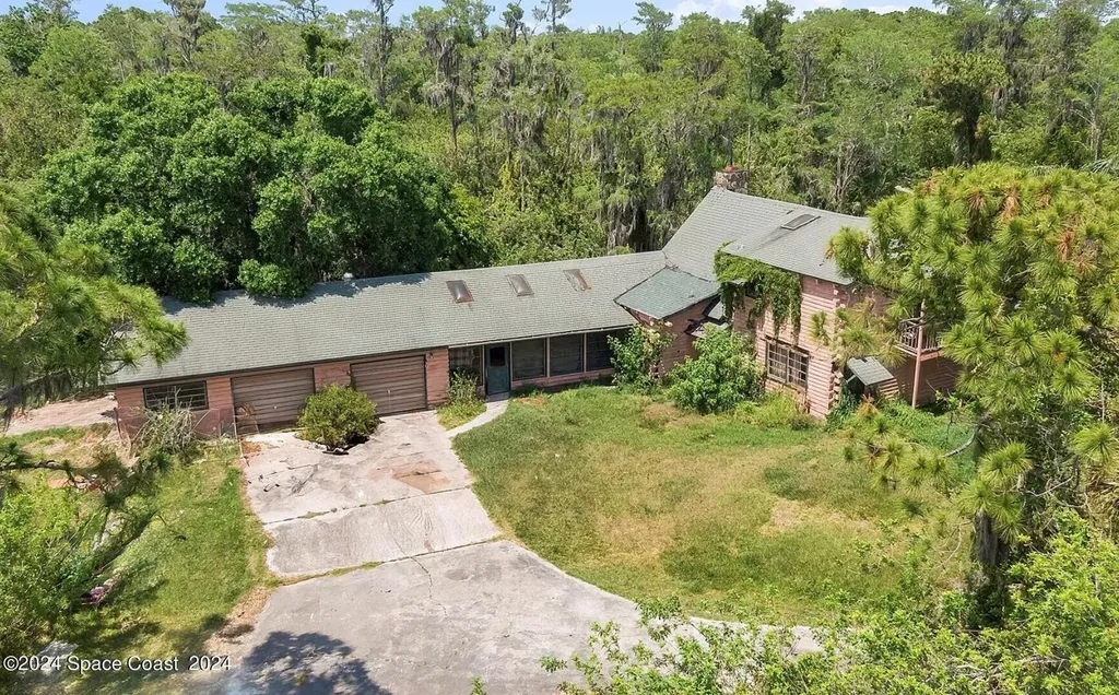 1835 Cypress Lake Drive Grant FL 32949
