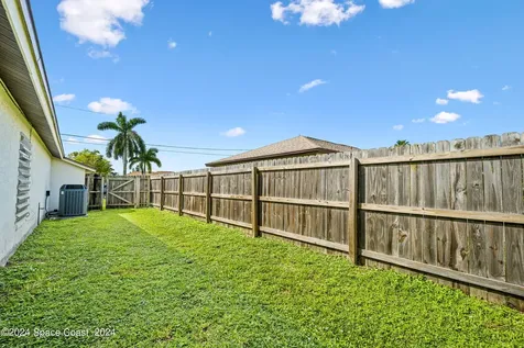 2595 Raintree Lake Circle Merritt Island FL 32953