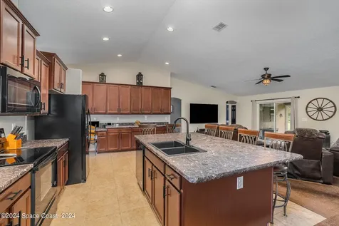 506 Warwick Street SE Palm Bay FL 32909