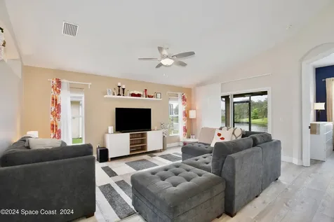 2403 Glasbern Circle Melbourne FL 32904