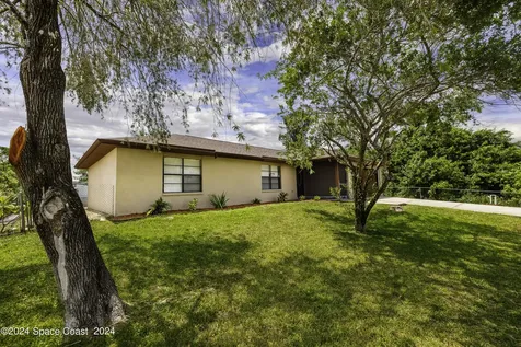 1872 Warton Avenue SE Palm Bay FL 32909