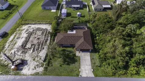 1872 Warton Avenue SE Palm Bay FL 32909
