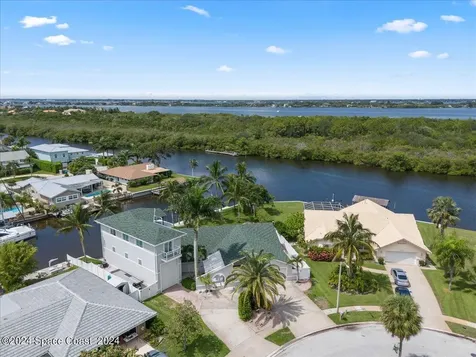 689 S Hedgecock Square Satellite Beach FL 32937