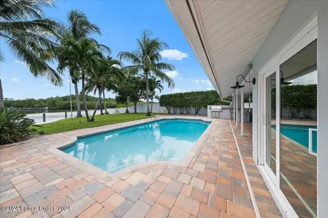 689 S Hedgecock Square Satellite Beach FL 32937