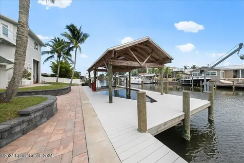689 S Hedgecock Square Satellite Beach FL 32937