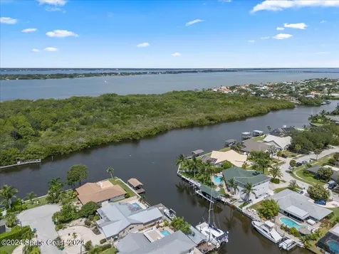 689 S Hedgecock Square Satellite Beach FL 32937