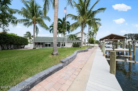689 S Hedgecock Square Satellite Beach FL 32937