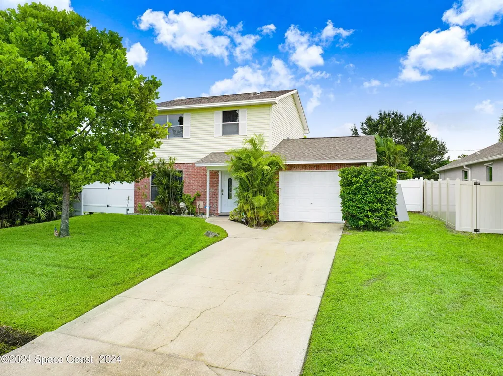 1067 Crocus Street NE Palm Bay FL 32907