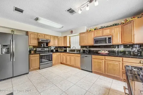 1067 Crocus Street NE Palm Bay FL 32907