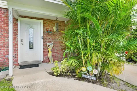 1067 Crocus Street NE Palm Bay FL 32907