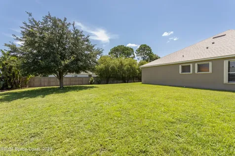 2953 Fig Road SE Palm Bay FL 32909