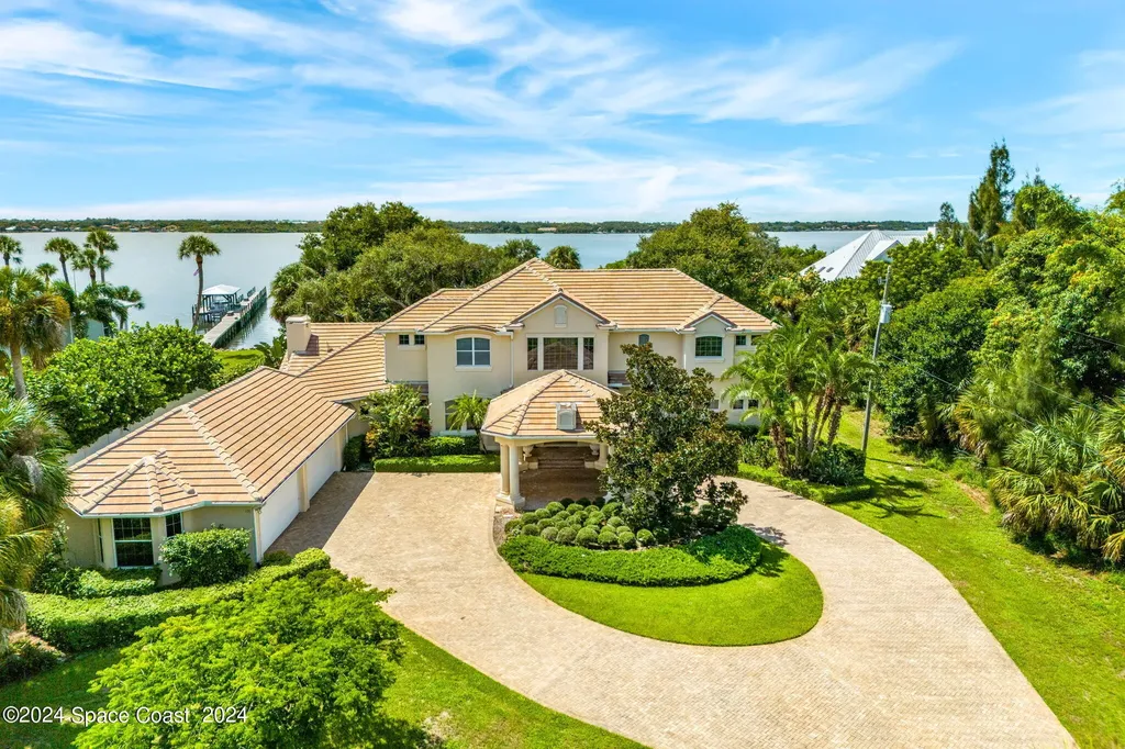 5435 S Tropical Trail Merritt Island FL 32952