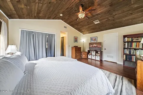 942 Douglas Street SE Palm Bay FL 32909
