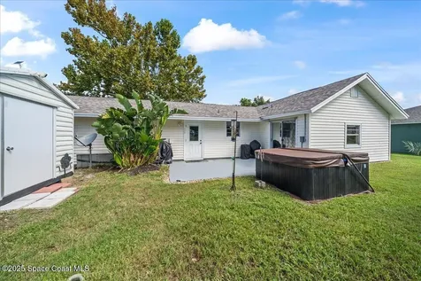 942 Douglas Street SE Palm Bay FL 32909
