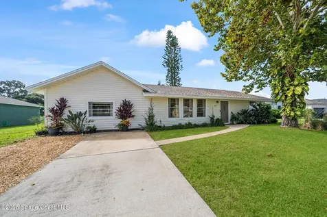 942 Douglas Street SE Palm Bay FL 32909