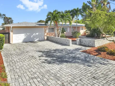 27 Indian Village Trail Cocoa Beach FL 32931
