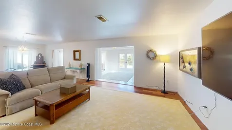 27 Indian Village Trail Cocoa Beach FL 32931