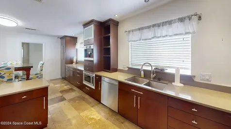 27 Indian Village Trail Cocoa Beach FL 32931