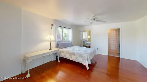 27 Indian Village Trail Cocoa Beach FL 32931
