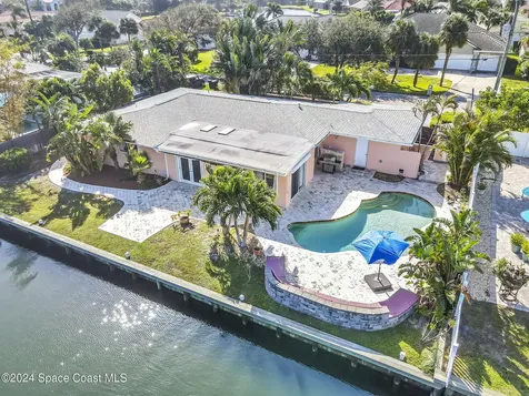 27 Indian Village Trail Cocoa Beach FL 32931