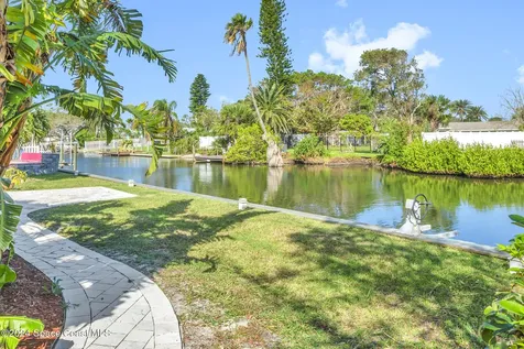 27 Indian Village Trail Cocoa Beach FL 32931