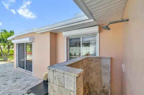 27 Indian Village Trail Cocoa Beach FL 32931