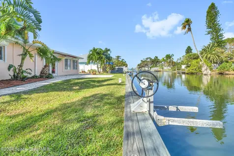 27 Indian Village Trail Cocoa Beach FL 32931