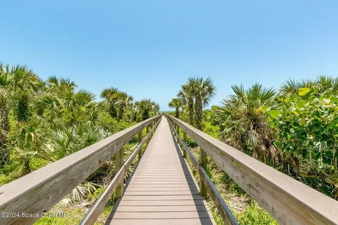 27 Indian Village Trail Cocoa Beach FL 32931