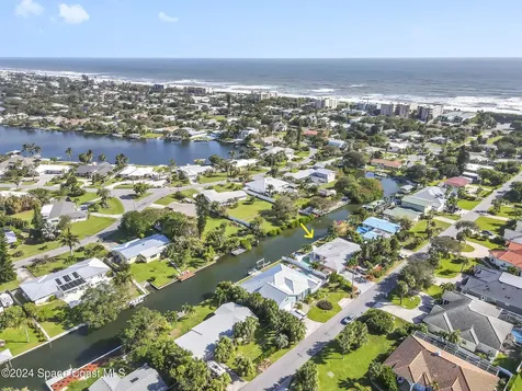 27 Indian Village Trail Cocoa Beach FL 32931