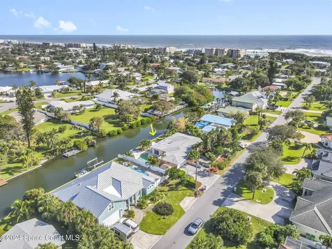 27 Indian Village Trail Cocoa Beach FL 32931