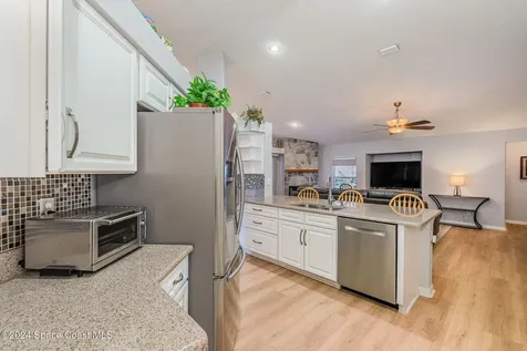 998 Tall Tree Court Melbourne FL 32904