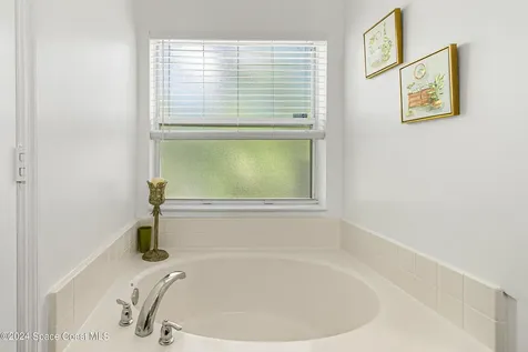 931 Pandora Road SE Palm Bay FL 32909