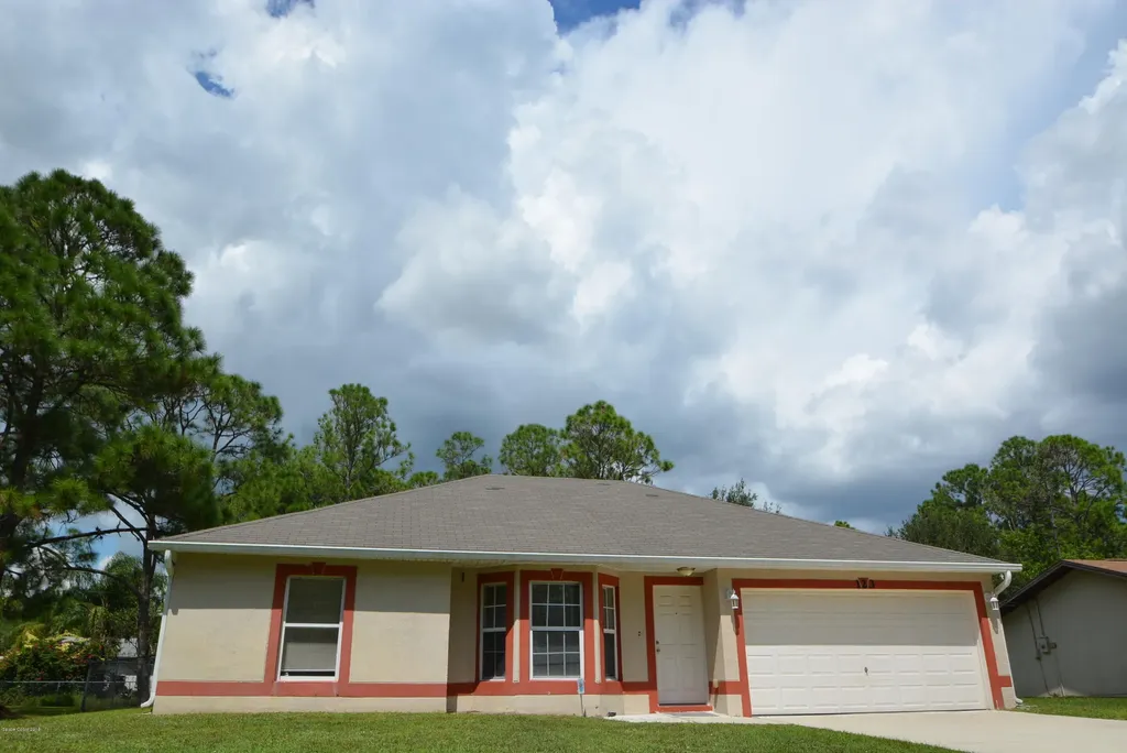 123 Cocoa Street SE Palm Bay FL 32909
