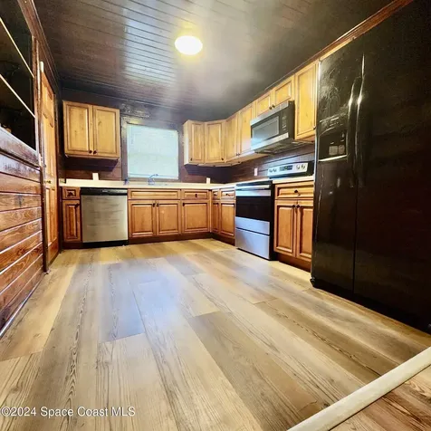 2622 E Main Street Mims FL 32754