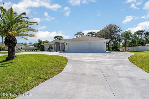 784 Holden Avenue Sebastian FL 32958