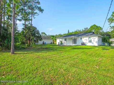 813 Santo Domingo Avenue SW Palm Bay FL 32908