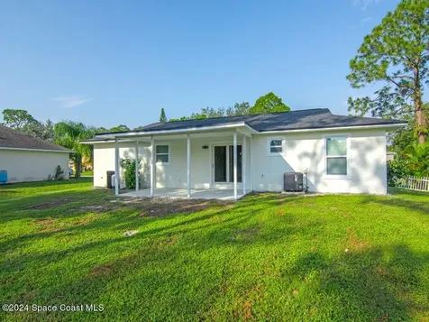 813 Santo Domingo Avenue SW Palm Bay FL 32908