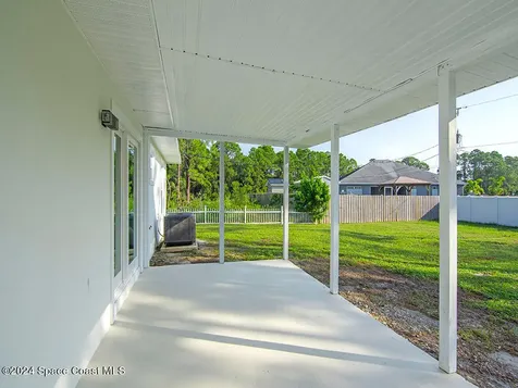 813 Santo Domingo Avenue SW Palm Bay FL 32908