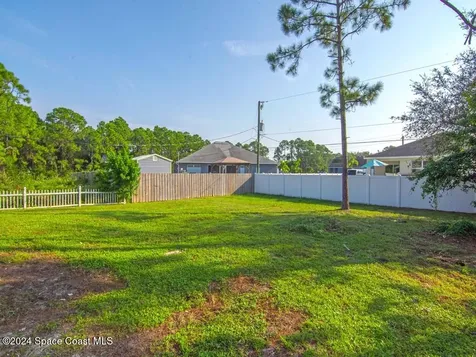 813 Santo Domingo Avenue SW Palm Bay FL 32908