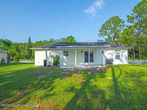 813 Santo Domingo Avenue SW Palm Bay FL 32908