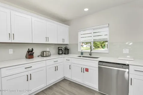492 Dempsey Drive Cocoa Beach FL 32931