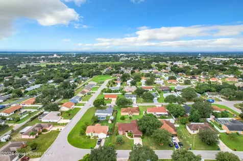 787 Barclay Terrace Lake Wales FL 33853