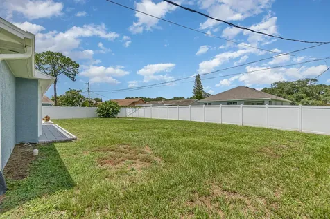 569 Balcom Terrace SE Palm Bay FL 32909