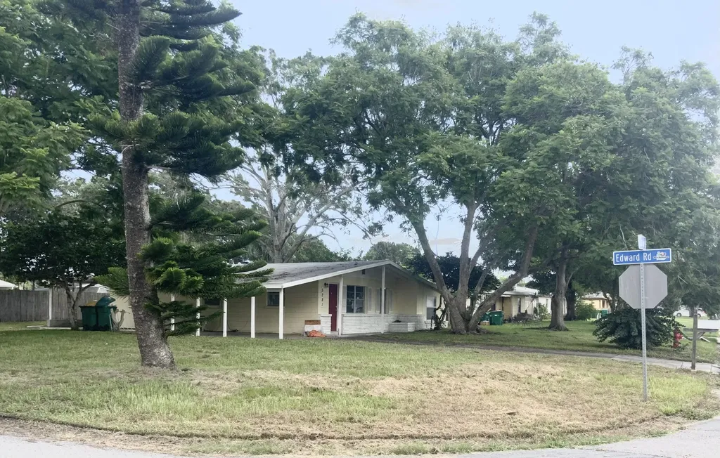 5281 Walker Avenue Melbourne FL 32904
