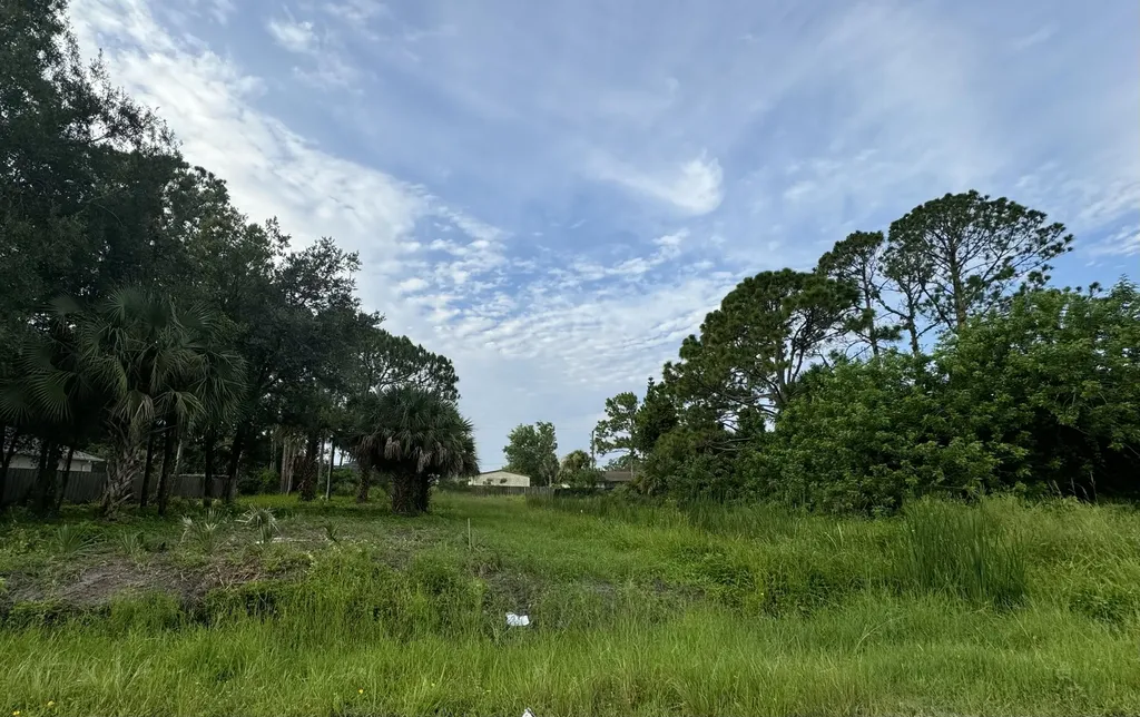 560 Australian Road NW Palm Bay FL 32907
