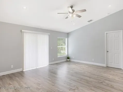 7716 105th Court Vero Beach FL 32967