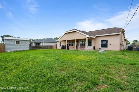 2833 Grant Avenue SE Palm Bay FL 32909