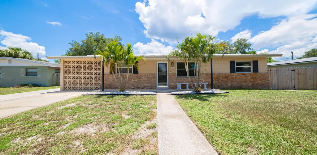 943 Hunter Park Place Titusville FL 32780