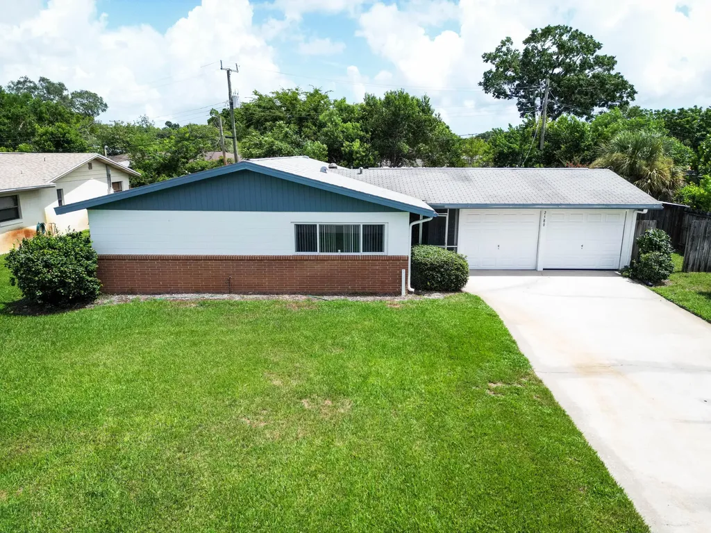 2580 Hillcrest Avenue Titusville FL 32796