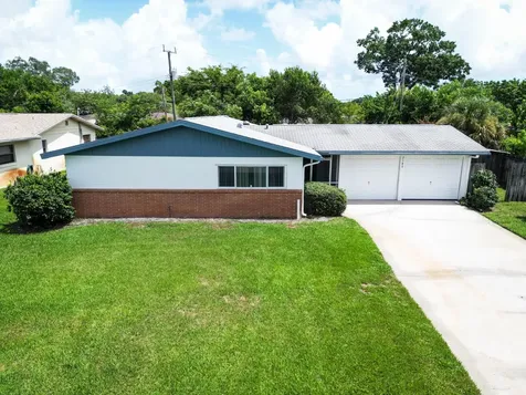 2580 Hillcrest Avenue Titusville FL 32796